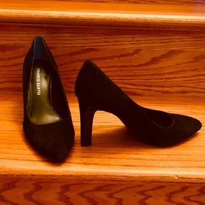 Franco Sarto Black Suede W/Patent Heel Size 7